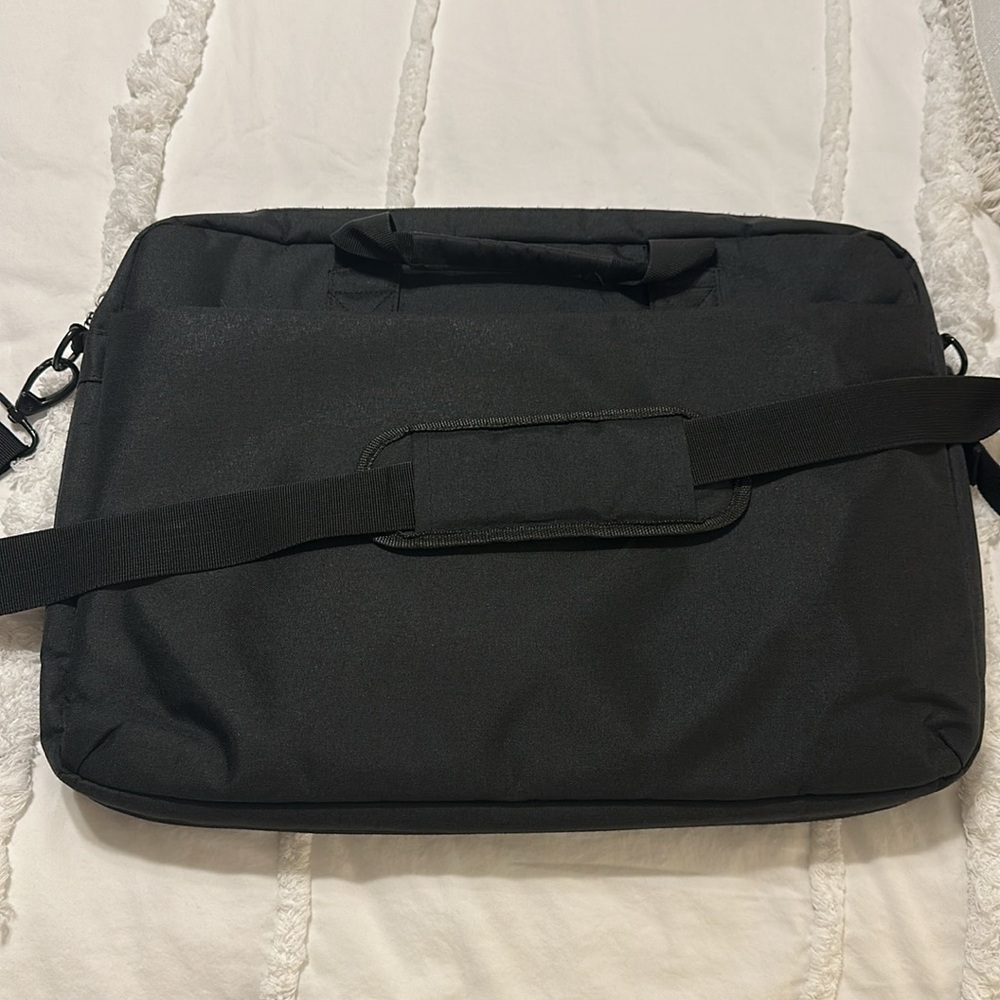 Voova laptop bag in black, EUC, measurements in pics. Front and back zip pocket - Picture 2 of 9
